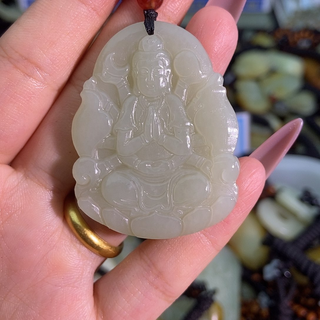 和田玉未镶嵌颈饰