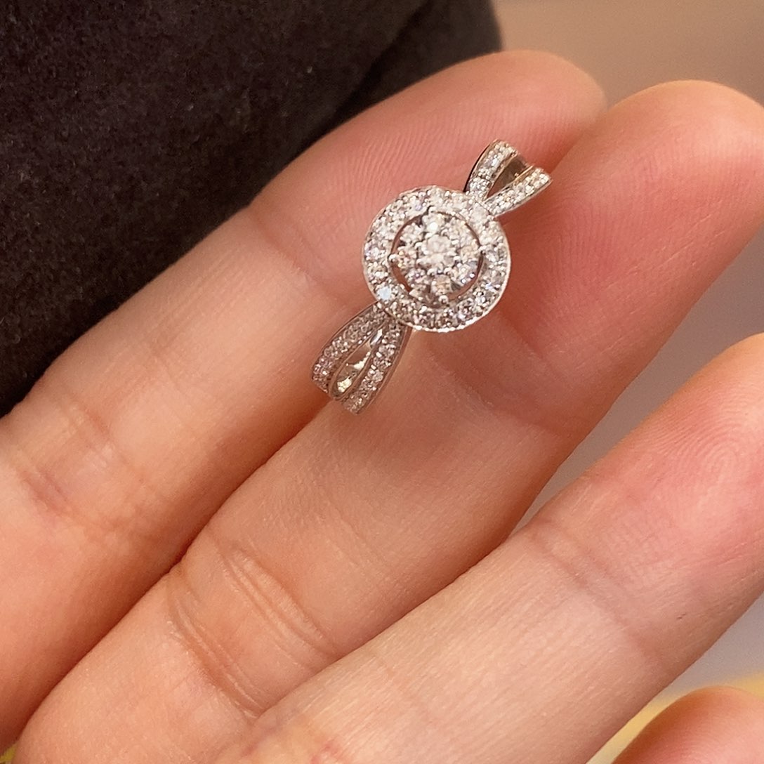 钻石戒指/指环18K金镶嵌