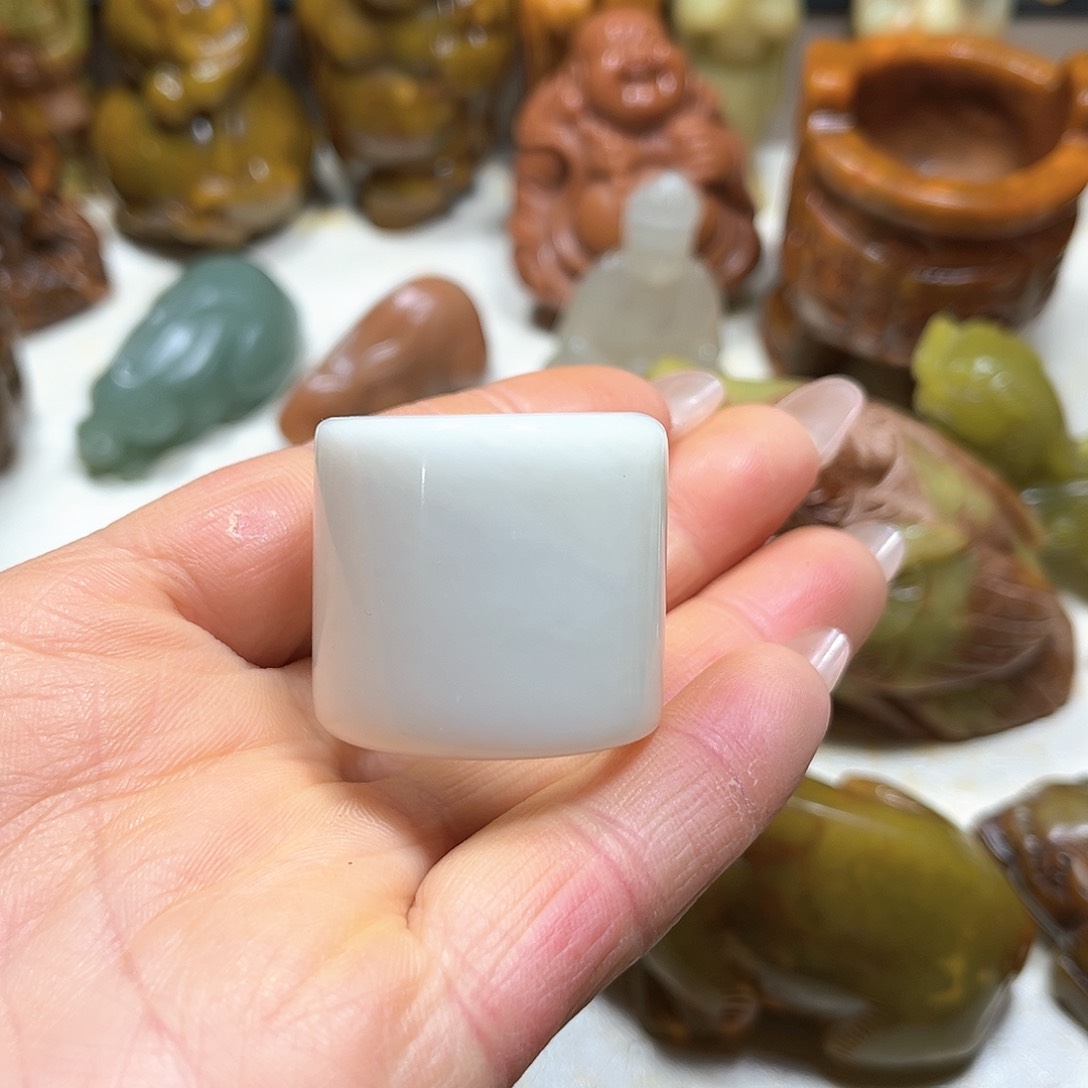 白玉菩提吊坠白玉菩提吊坠