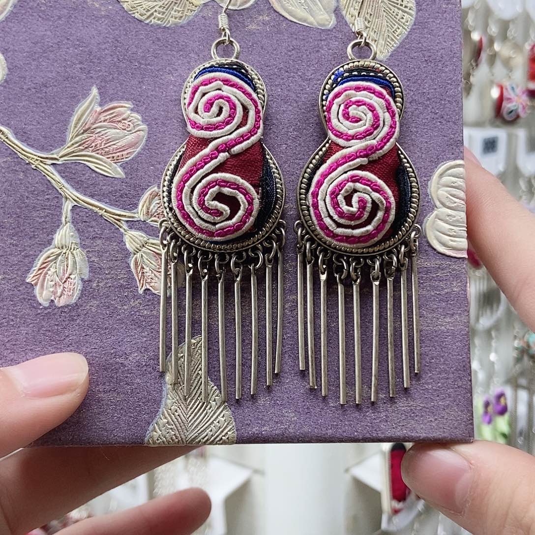 手串/手链核桃苗绣耳环