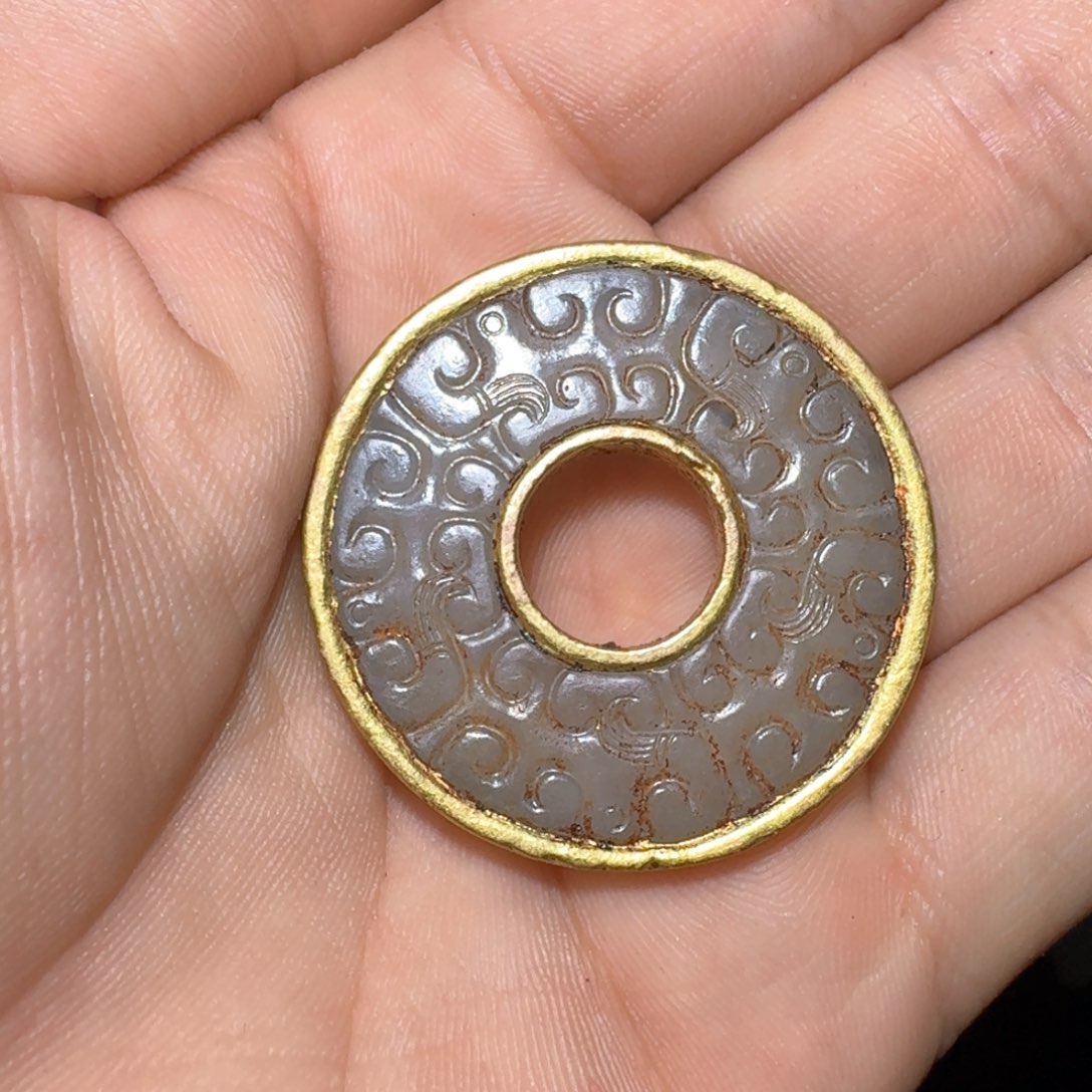 和田玉（糖玉）未镶嵌颈饰过*斋