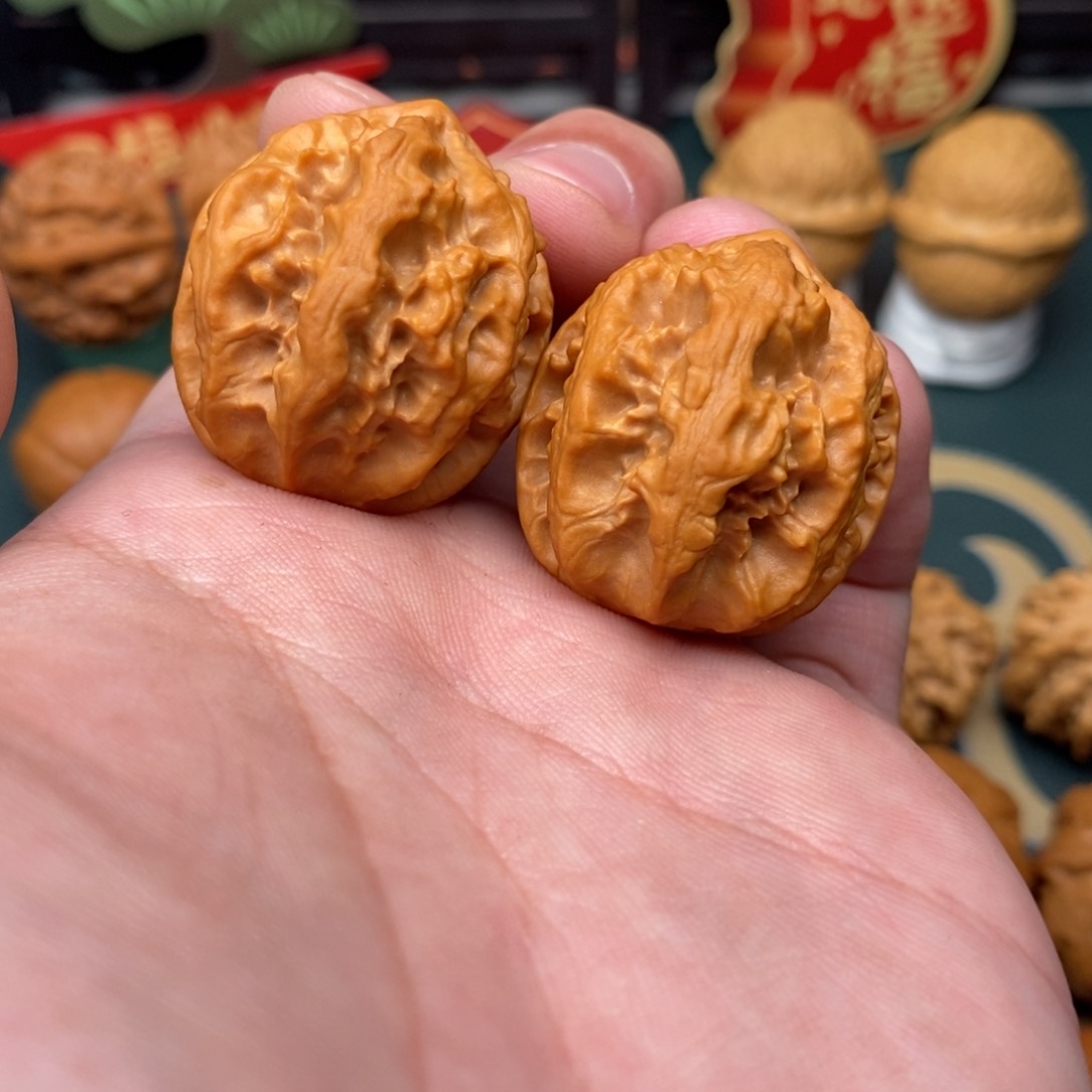 文玩核桃把件八棱