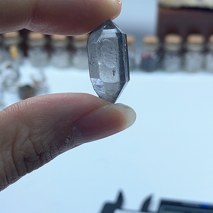水晶颈饰未镶嵌素描