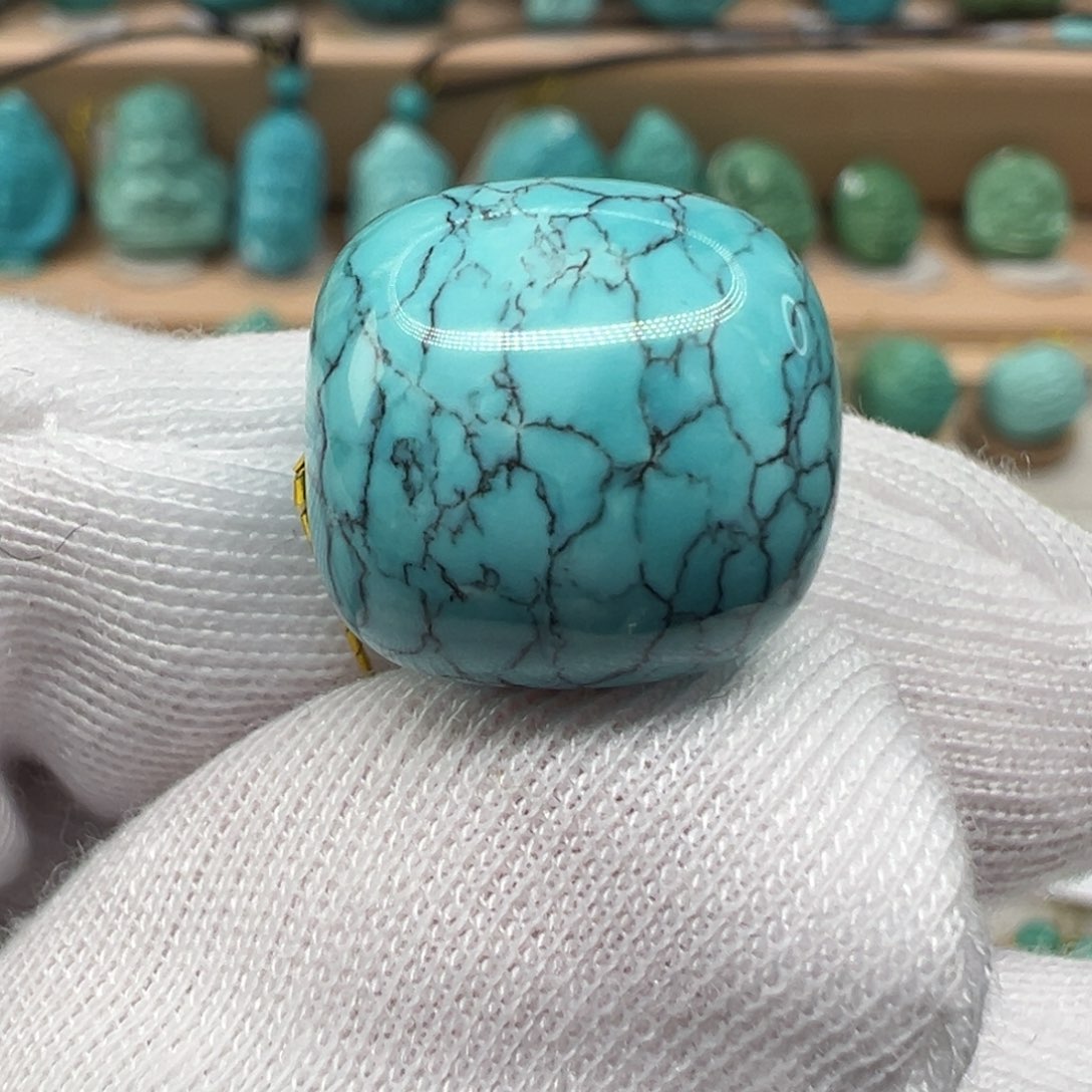 绿松石配饰未镶嵌