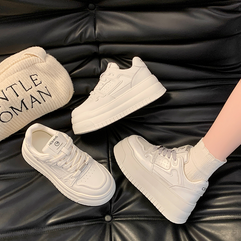 爆款厚底松糕小白鞋女增高小众板鞋2025年超火新款春秋休闲运动鞋