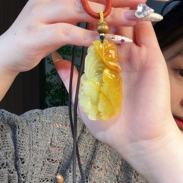 未镶嵌蛇纹石玉颈饰追****）