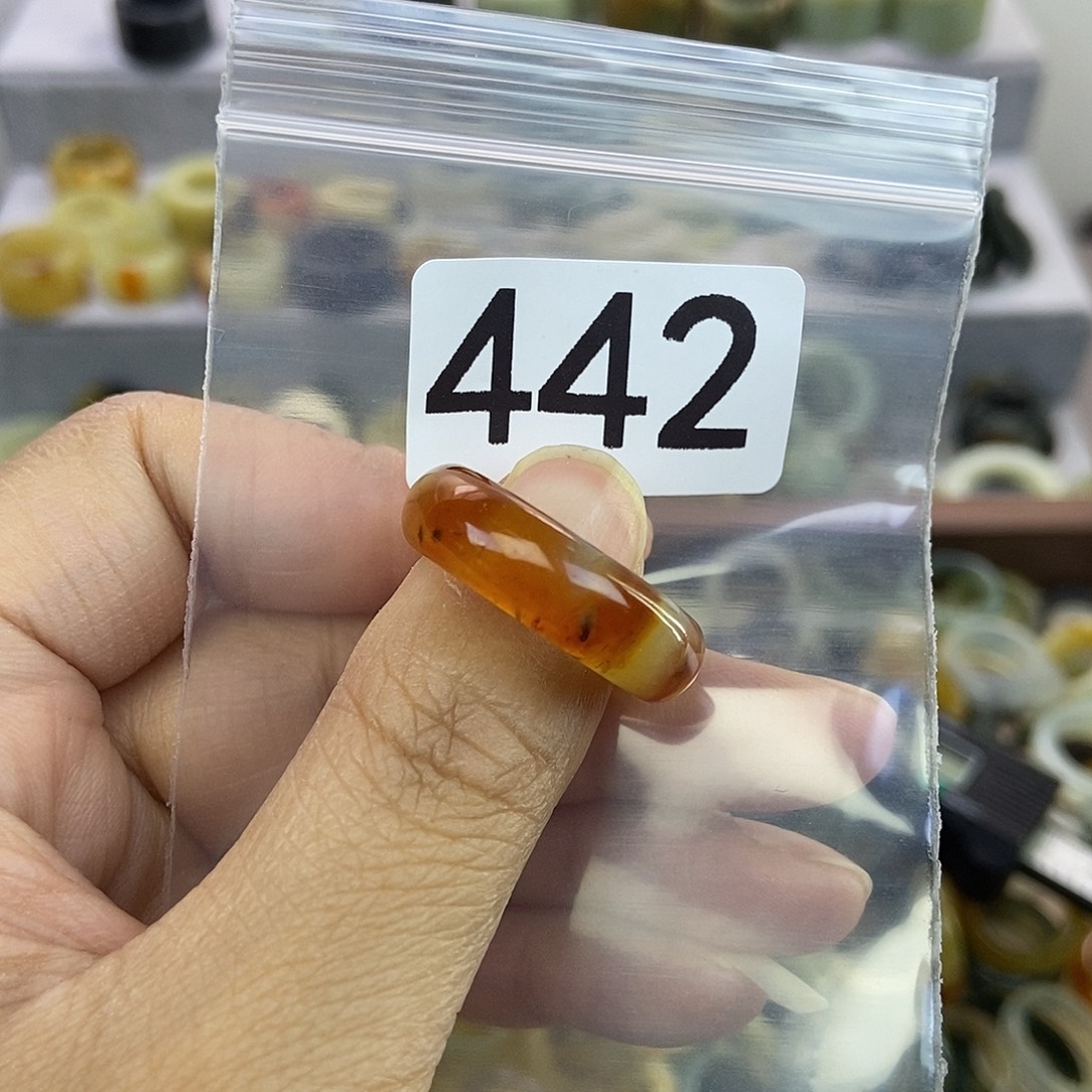 蕾***蕾蛇纹石玉未镶嵌戒指