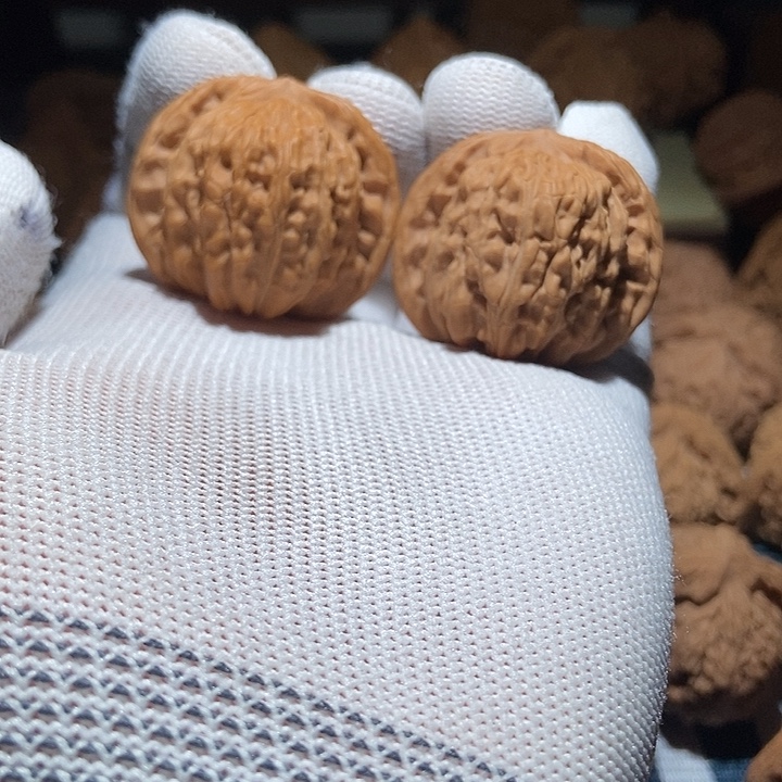 文玩核桃吊坠汉高楼