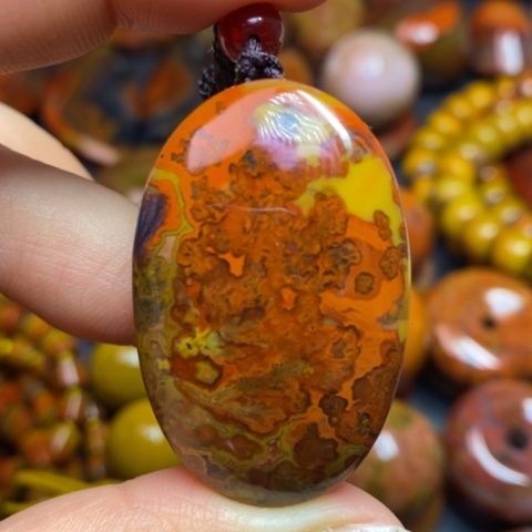 玛瑙/玉髓颈饰未镶嵌