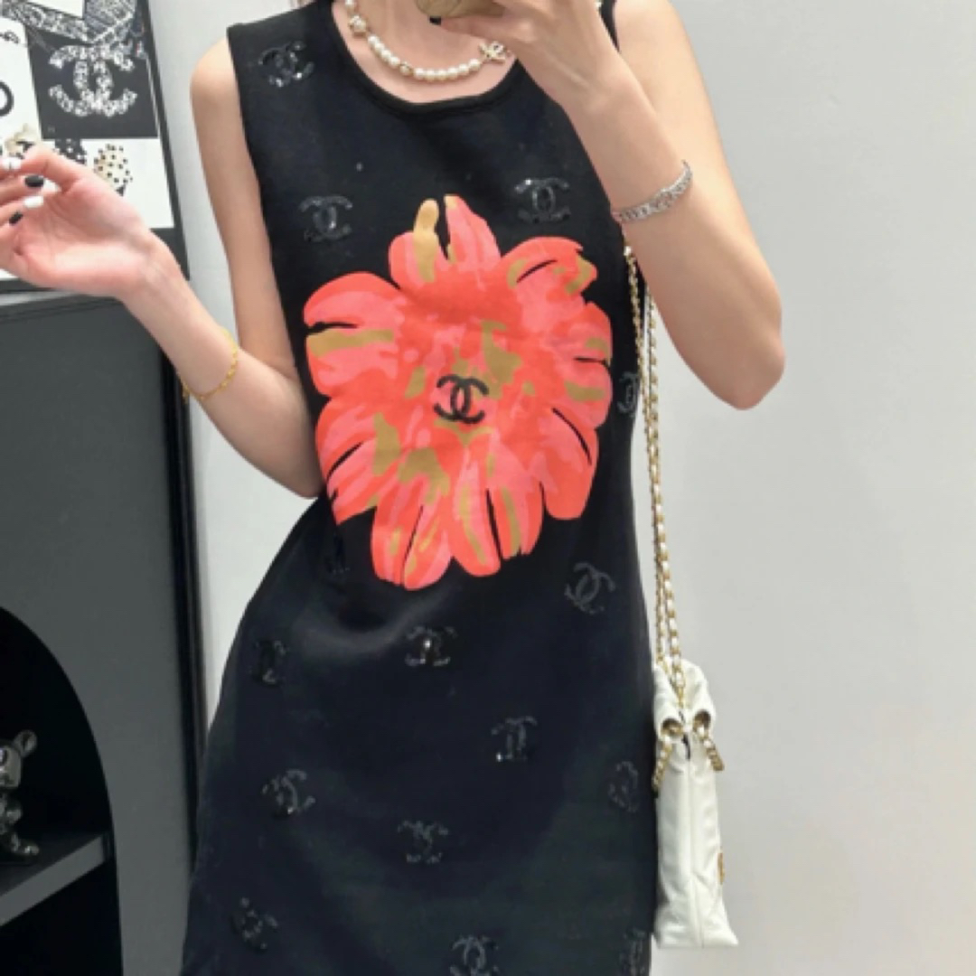 99新 Chanel/香奈儿 A100735/印花珠片双C刺绣无袖连衣裙/34码