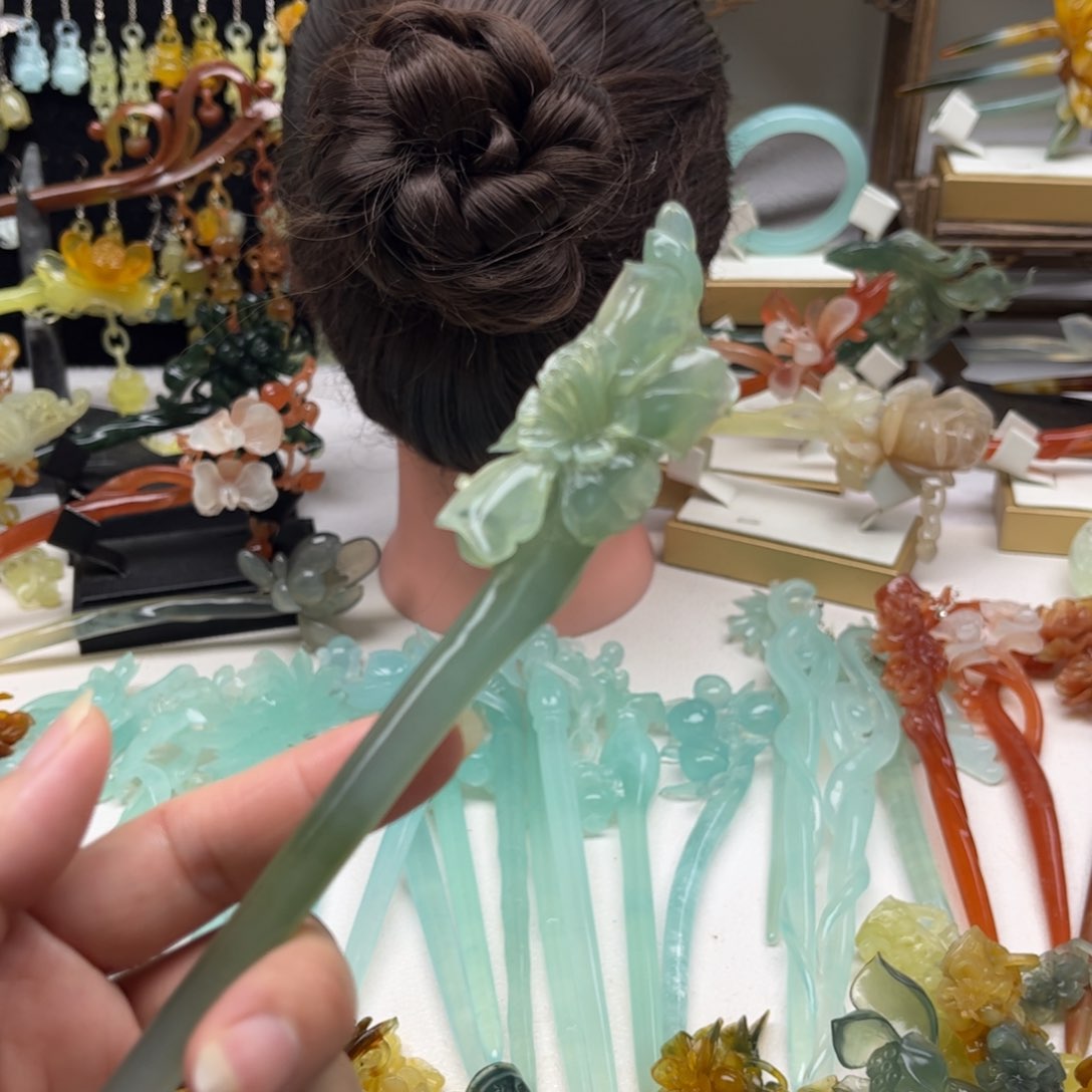 蛇纹石玉发饰合金