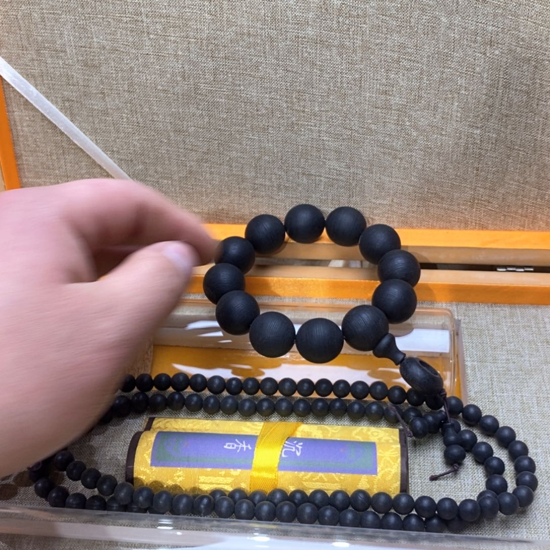 大叶紫檀（黑酸枝木类）