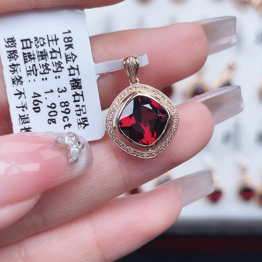 吊坠(不含链)18K金镶嵌石榴石