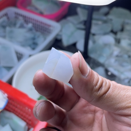 定制翡翠未镶嵌翡翠