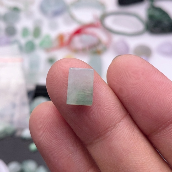 翡翠未镶嵌吊坠(不含链)多*