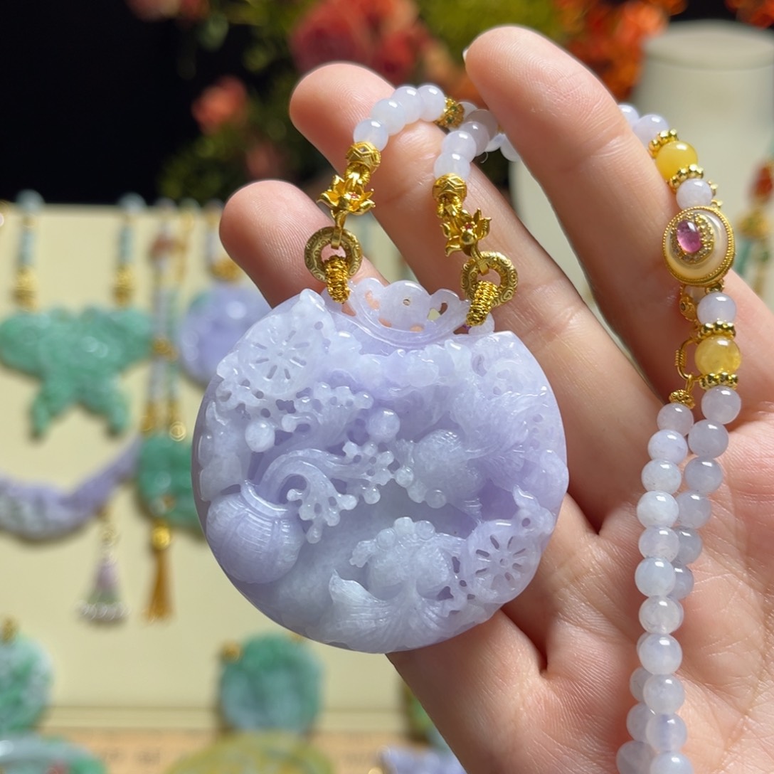 翡翠颈饰未镶嵌天然翡翠