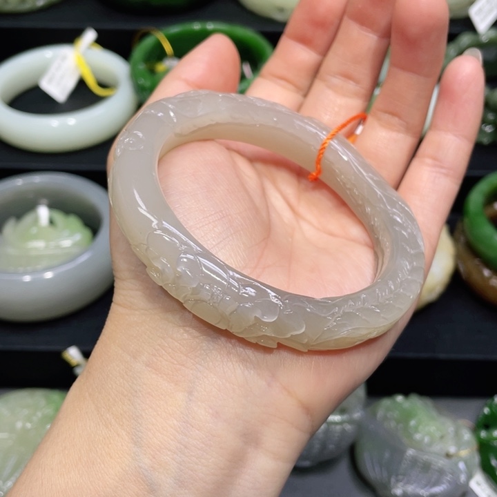 和田玉手镯58+圈口 编号18未镶嵌