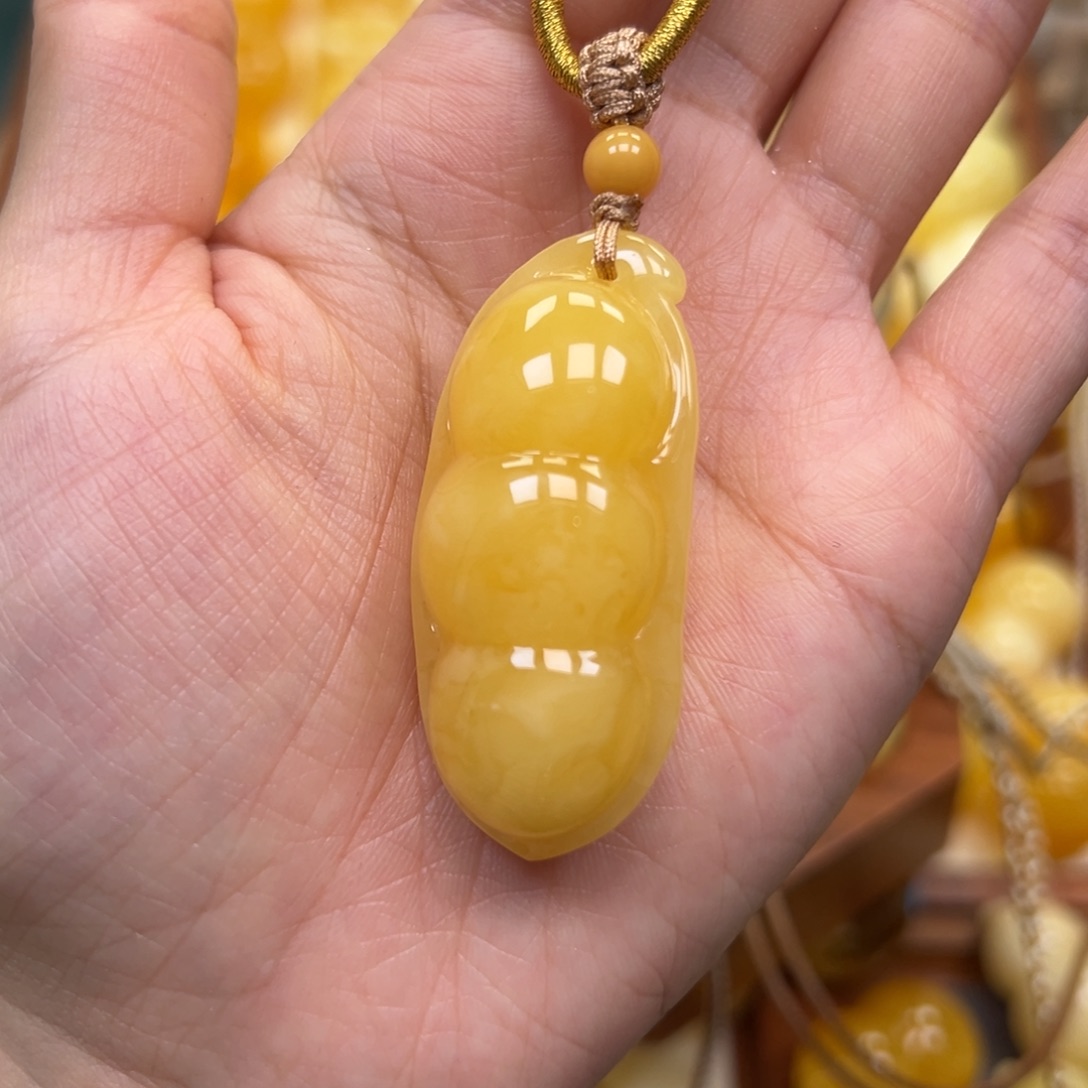 *****琥珀未镶嵌颈饰蜜蜡