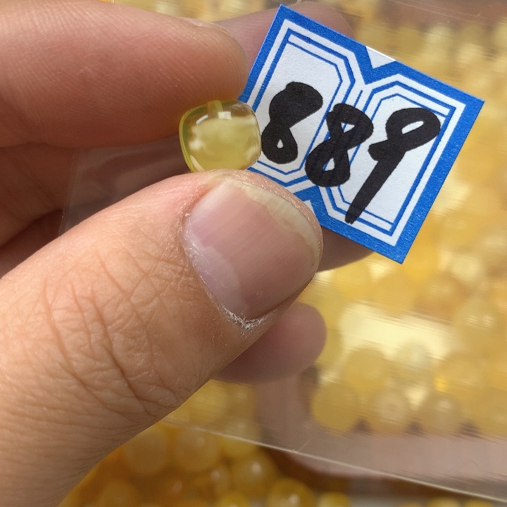 裸石琥珀未镶嵌9.2