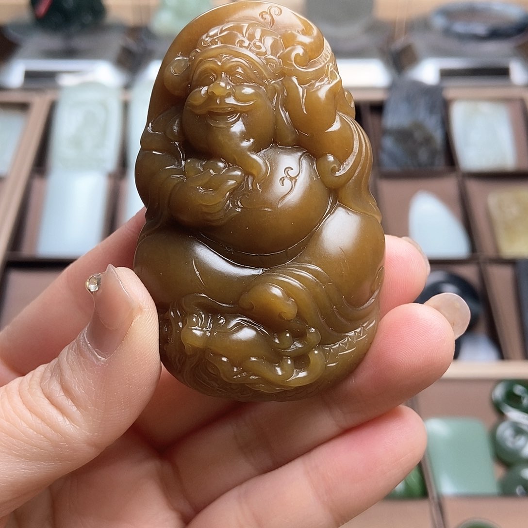 和田玉（糖玉）颈饰未镶嵌