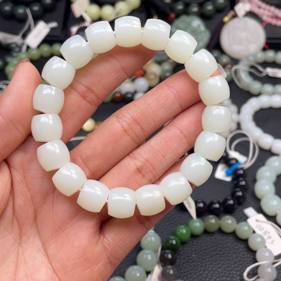 和田玉未镶嵌手链