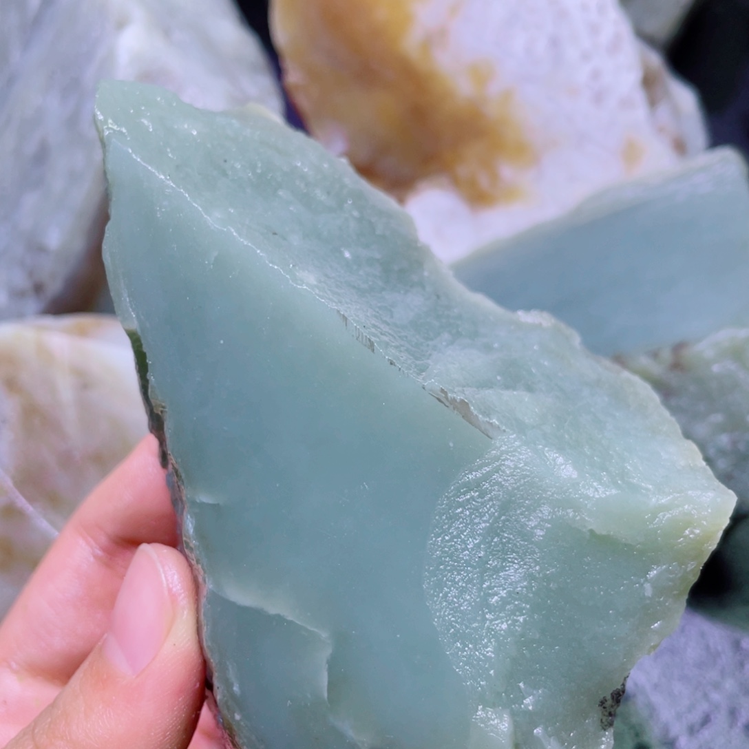 和田玉未镶嵌珠宝半成品