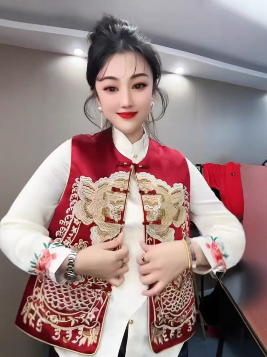 9598新年礼服精致袖口刺绣本命年中国风马甲