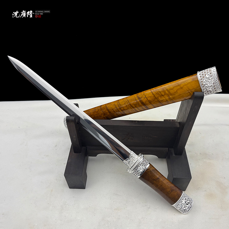 龙泉沈广隆- 繁花短剑 镀银 三枚合 金丝楠 宝剑 未开刃