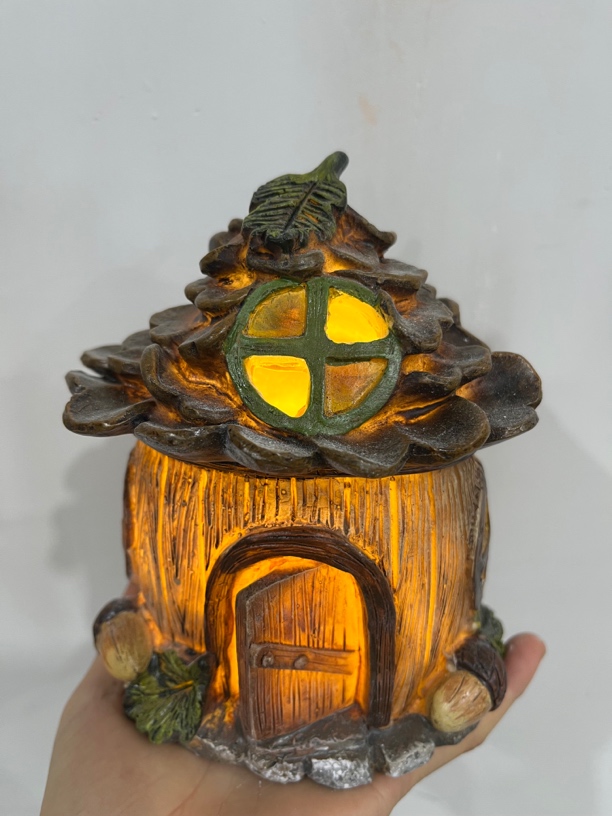 树脂松果屋夜灯场景装饰摆件