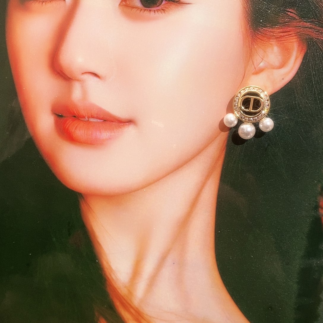 【闪购商品】纯铜925银锆石你****