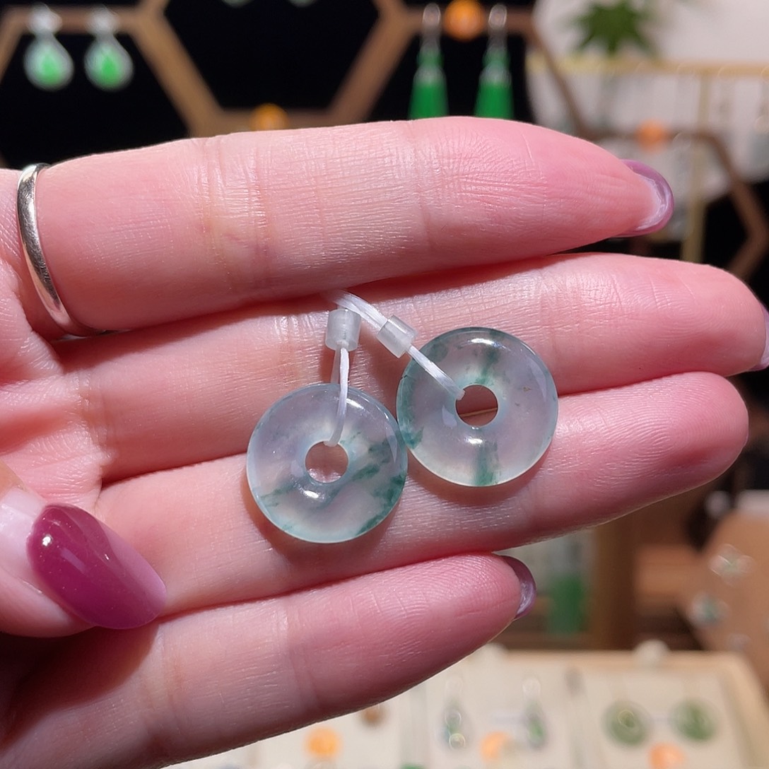 翡翠18K金镶嵌耳饰