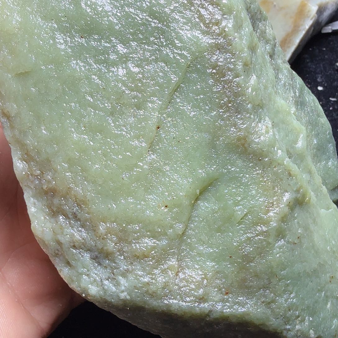 昆***物和田玉（糖玉）未镶嵌珠宝半成品