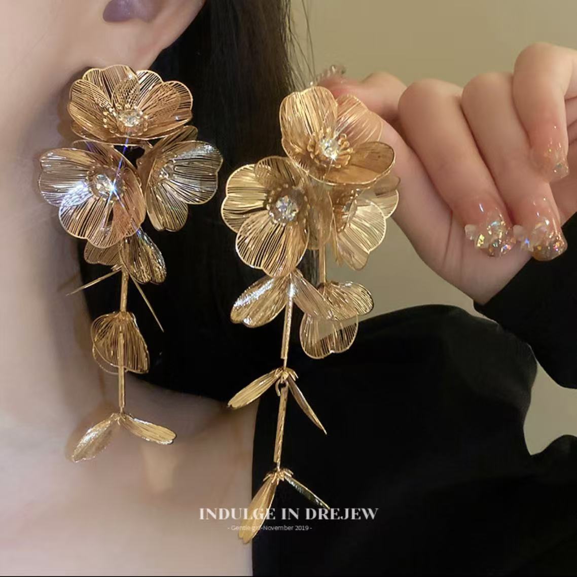 耳饰金色花朵耳环高级感复古夸张耳坠273B