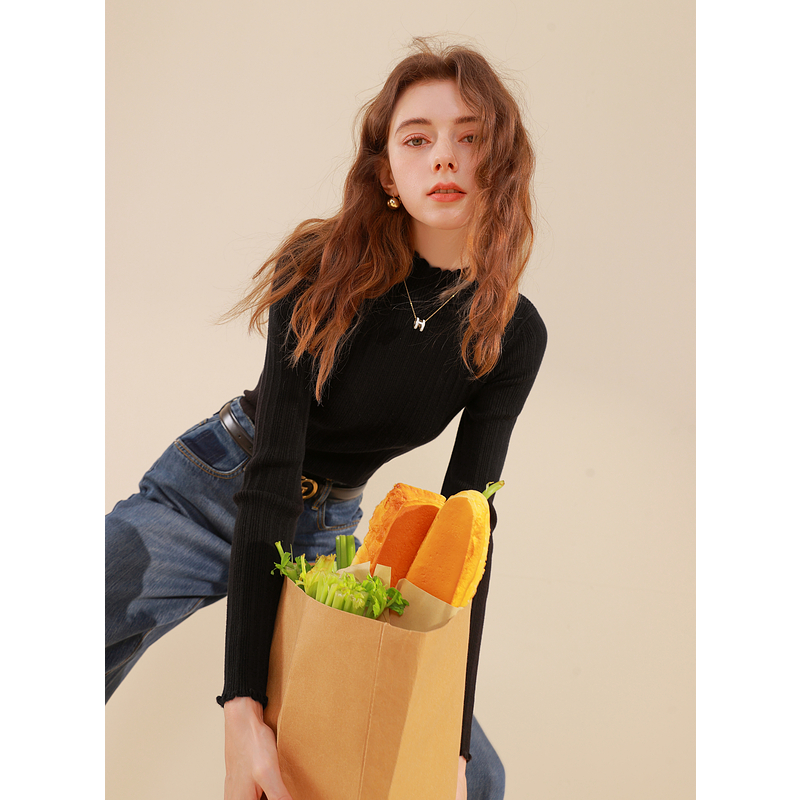 三彩2025冬季新款纯色坑条针织衫木耳边半高领修身打底内搭简约女