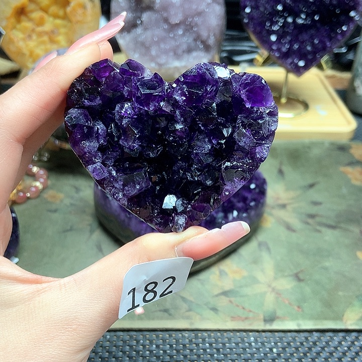 紫晶大型摆件（非配饰）未镶嵌