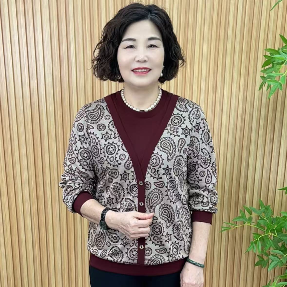 圆领植物花卉常规款中老年女装妈妈装宽松时尚中老年V6632