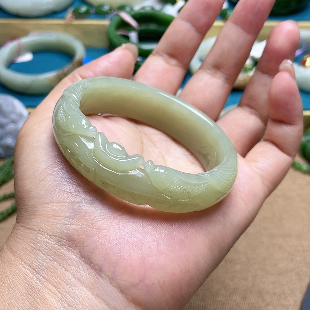 【闪购商品】和田玉手镯57圈口47未镶嵌
