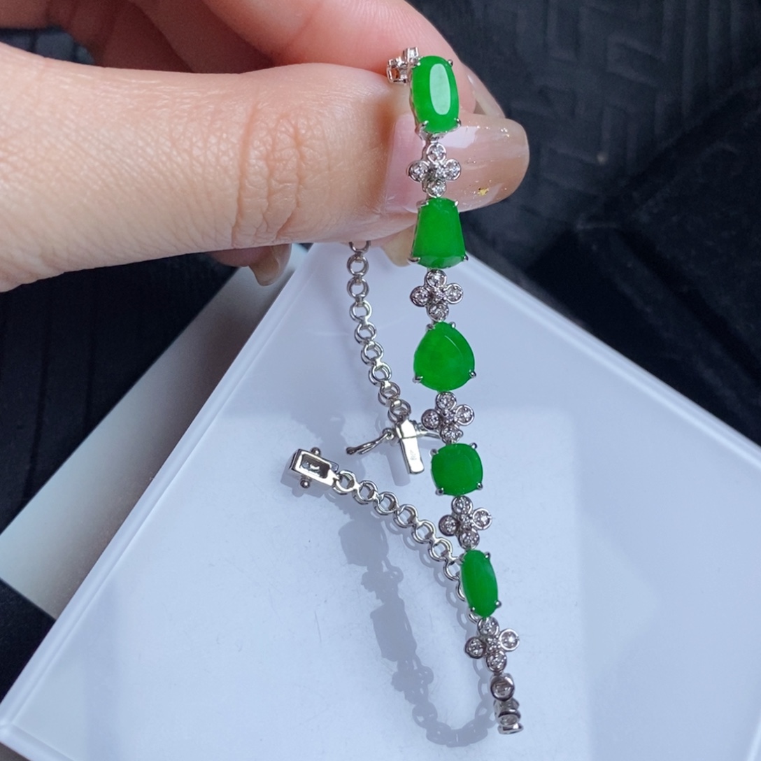 翡翠18K金镶嵌手链小方糖