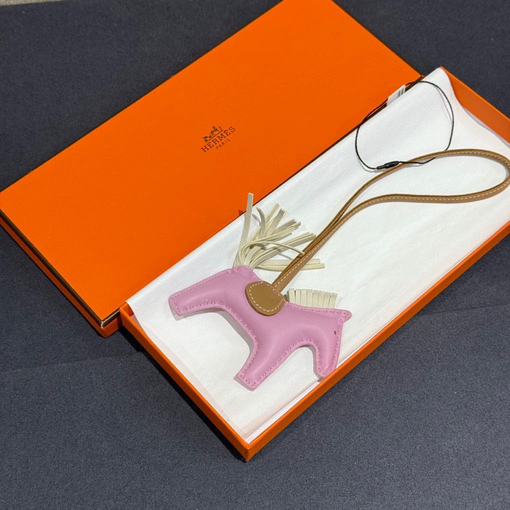 全新未使用 Hermes/爱马仕 锦葵紫三拼色小马挂件