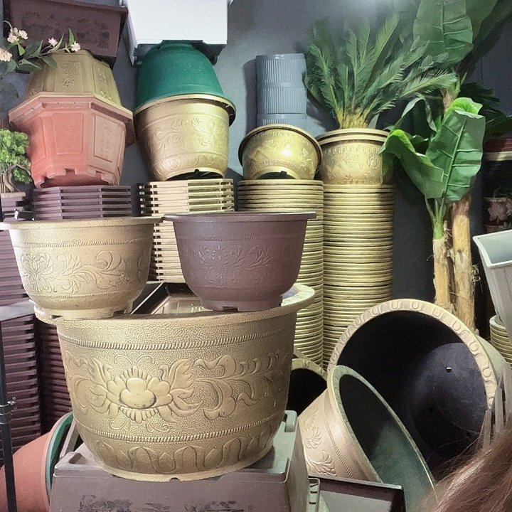 圆40四个有孔的的