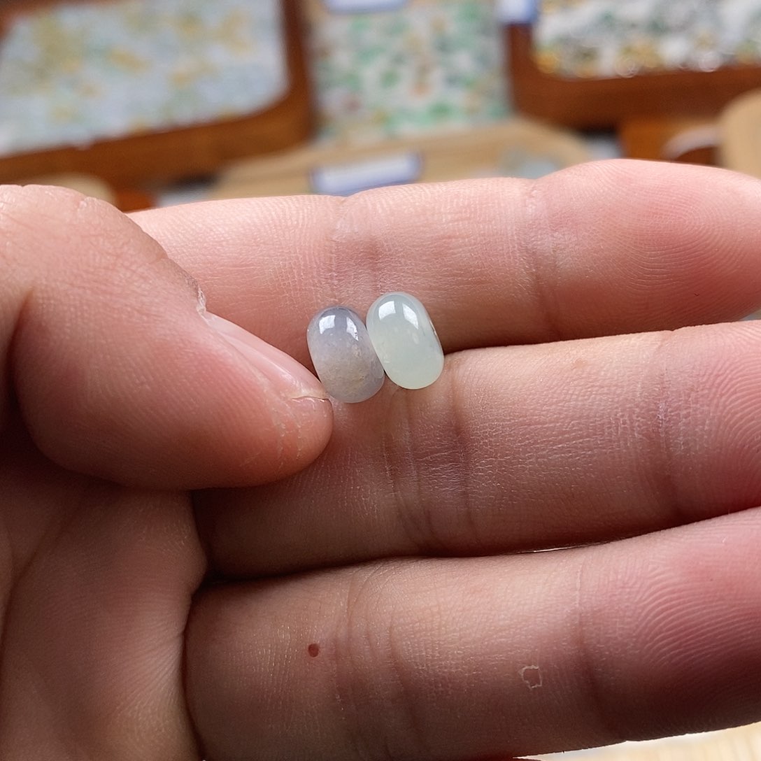 翡翠颈饰未镶嵌咔*乌鸡鼓珠