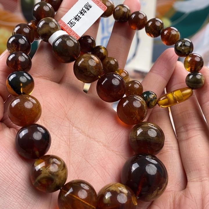 琥珀珠宝奇石未镶嵌