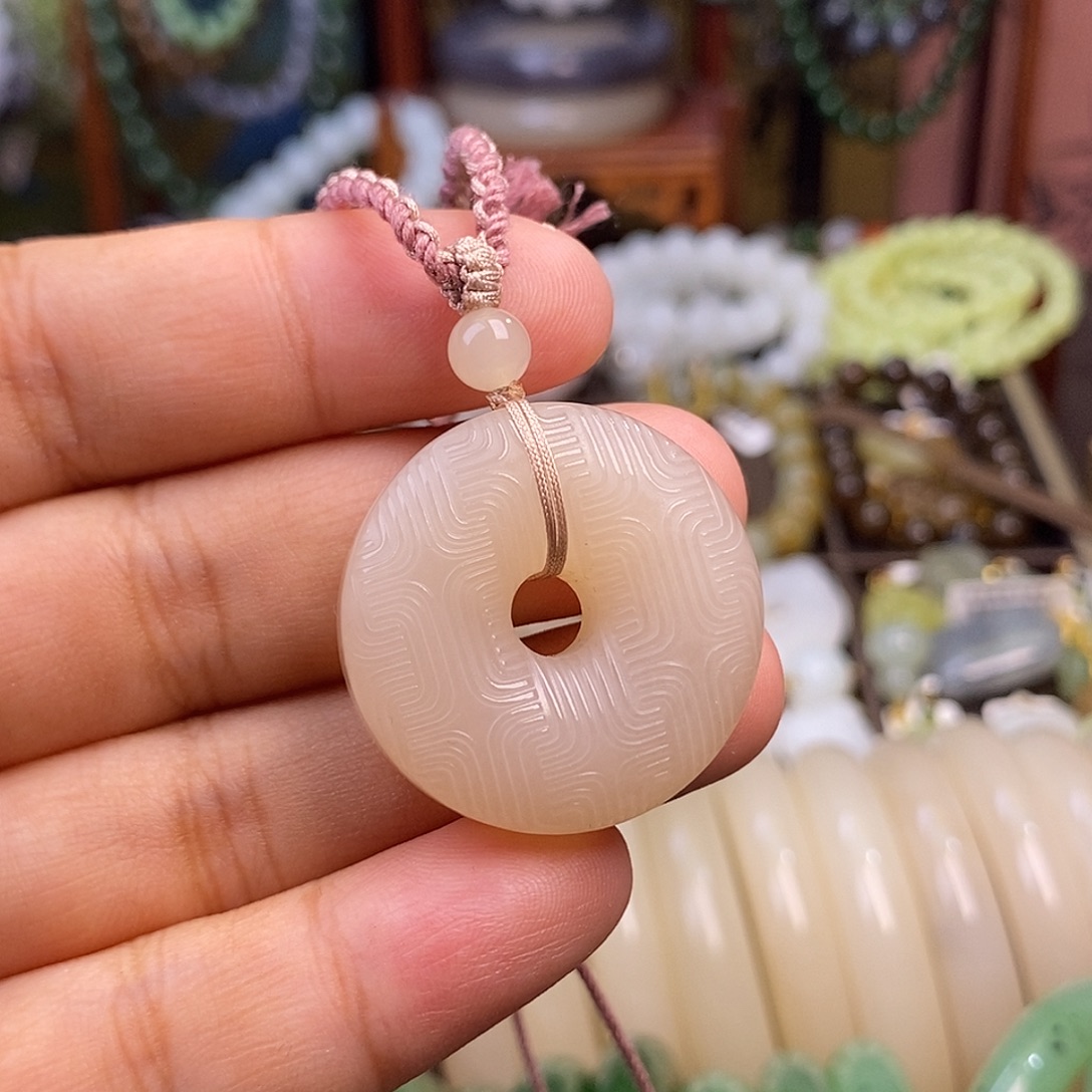 和田玉未镶嵌颈饰熟藕粉脂膏级老料红粉回纹平安扣