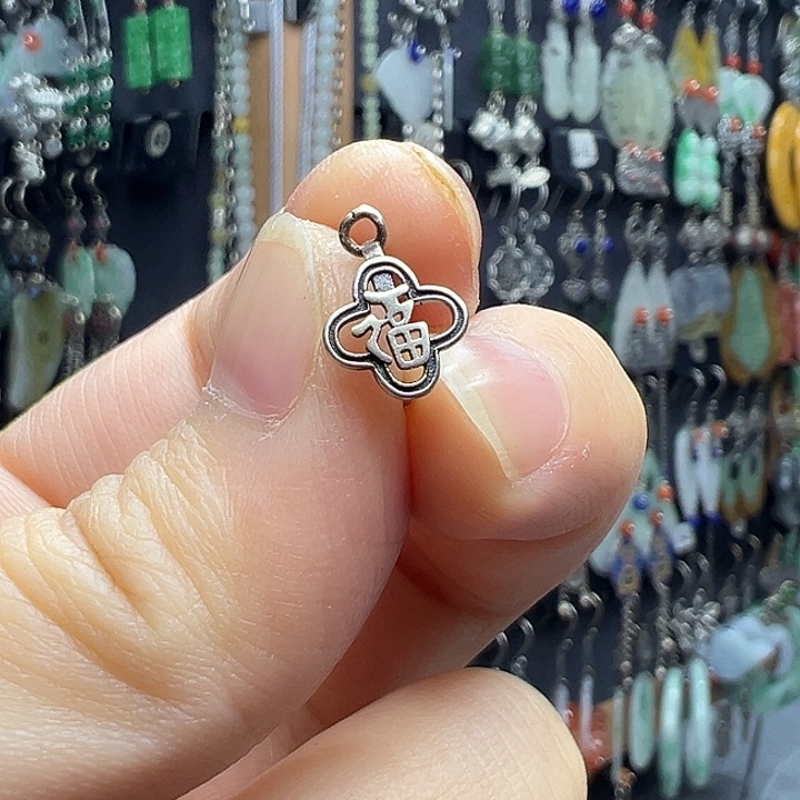 。***。翡翠银S925镶嵌耳饰