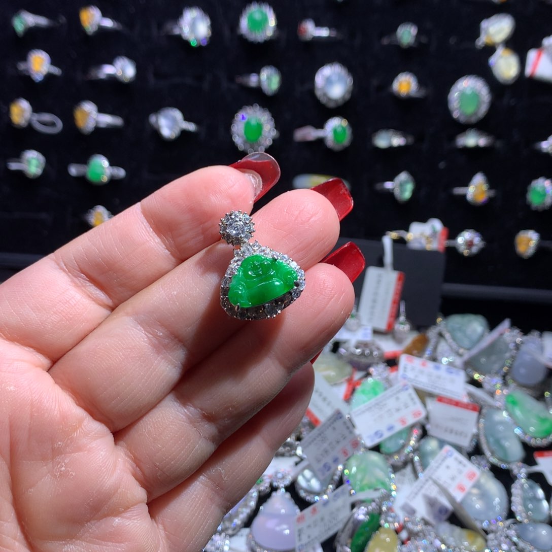 翡翠颈饰银S925镶嵌天然翡翠