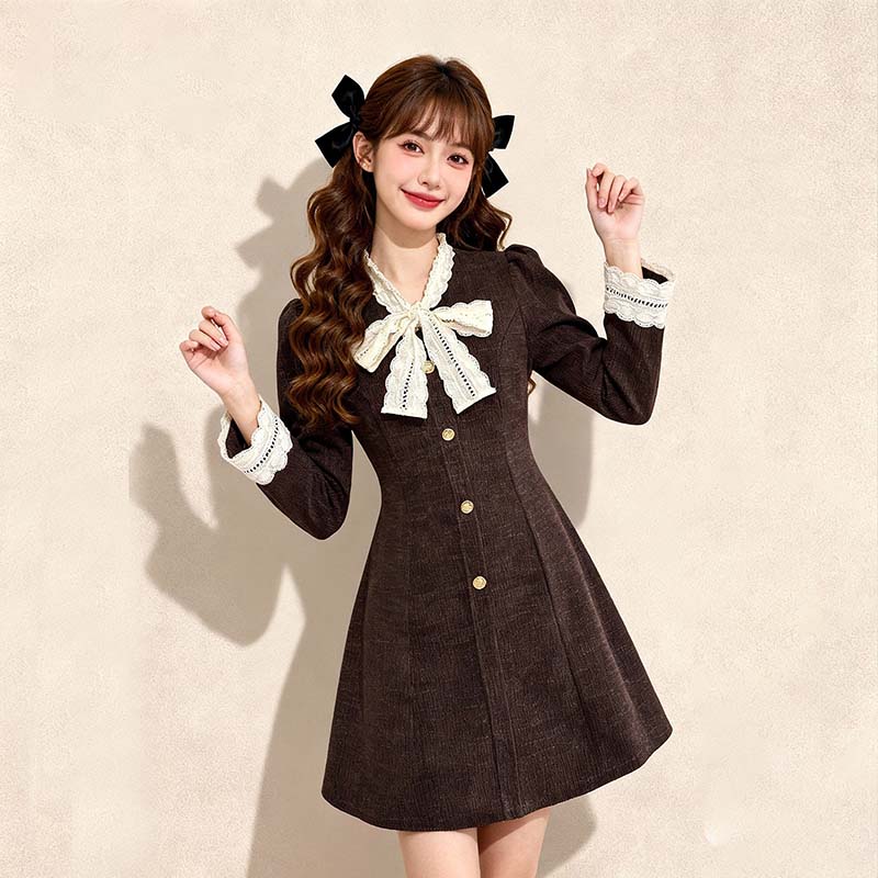 法式V领连衣裙女秋冬内搭小个子miu系千金风修身短裙子QY0242