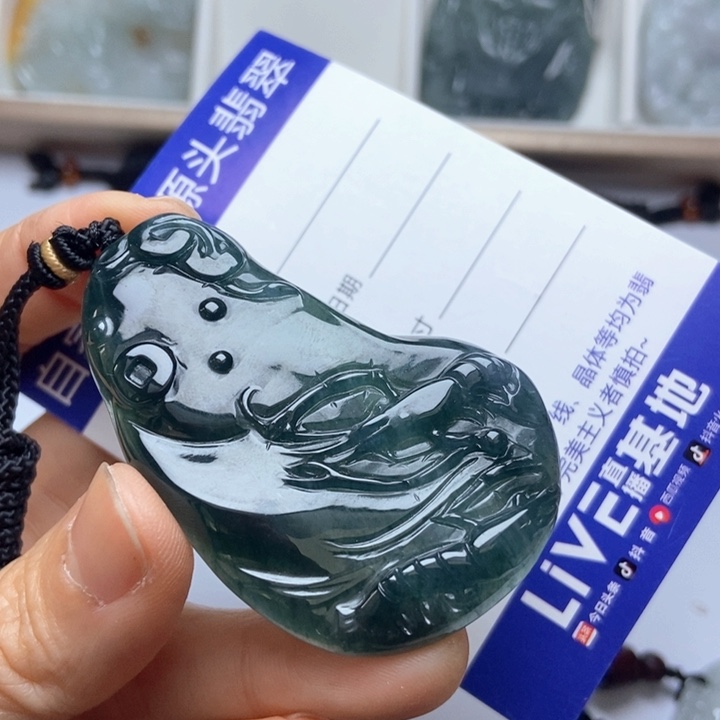 翡翠未镶嵌挂件翡翠