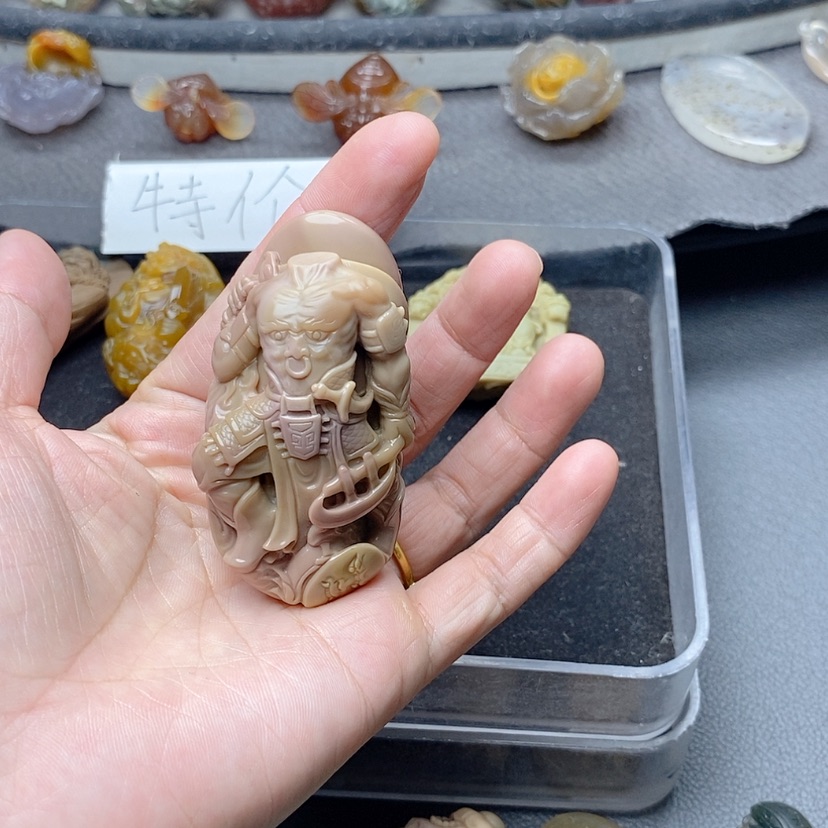 【闪购商品】定制石英质玉吊坠未镶嵌