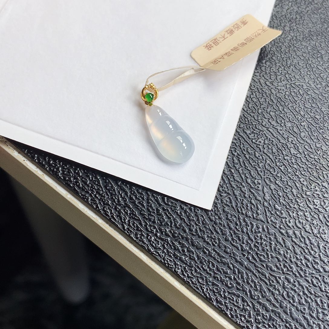 吊坠(不含链)未镶嵌翡翠福豆