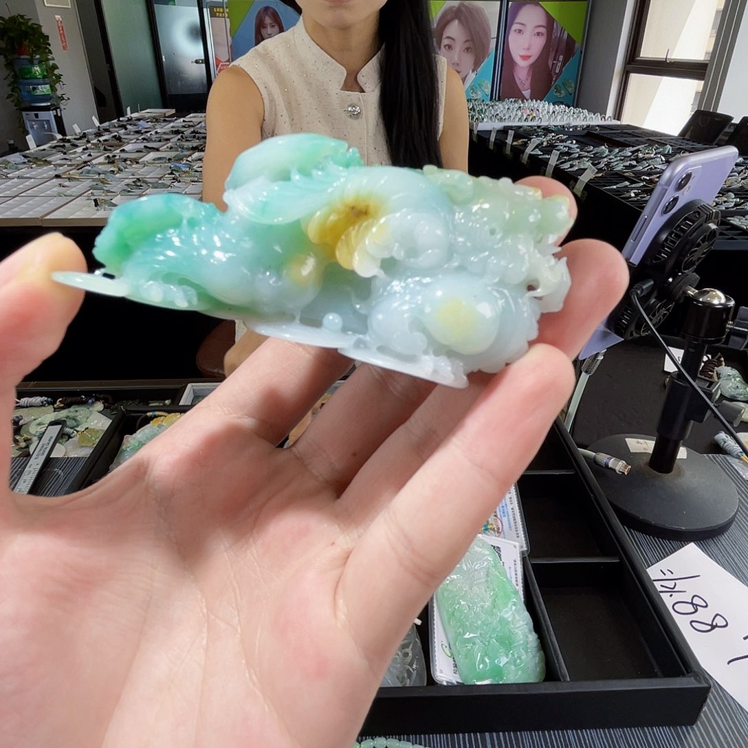 颈饰未镶嵌翡翠一